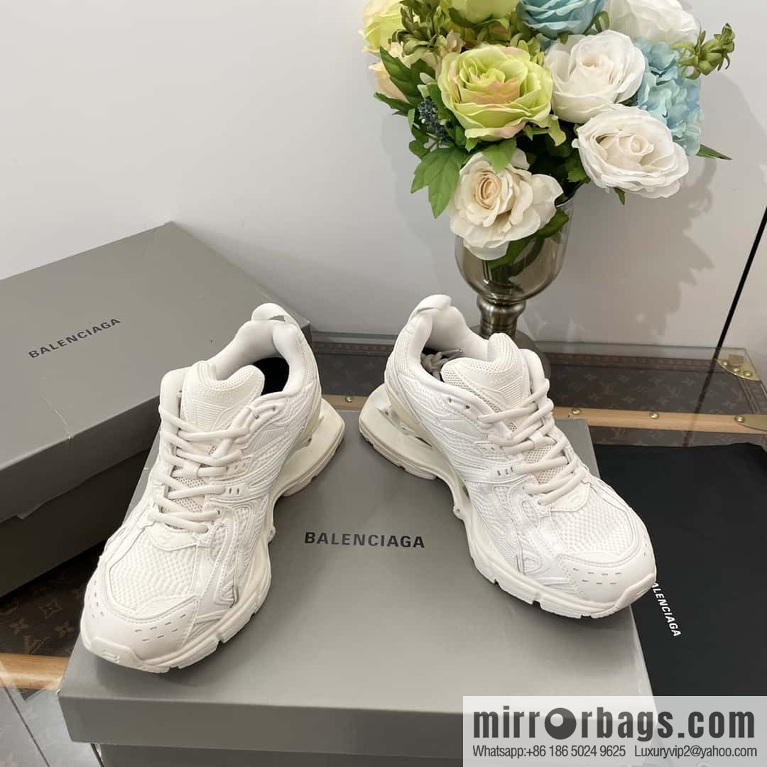 𝐁𝐚𝐥𝐞𝐧𝐜𝐢𝐚𝐠𝐚|||𝐗-𝐏𝐚𝐧𝐝𝐞𝐫 series. Vintage old spring shoes