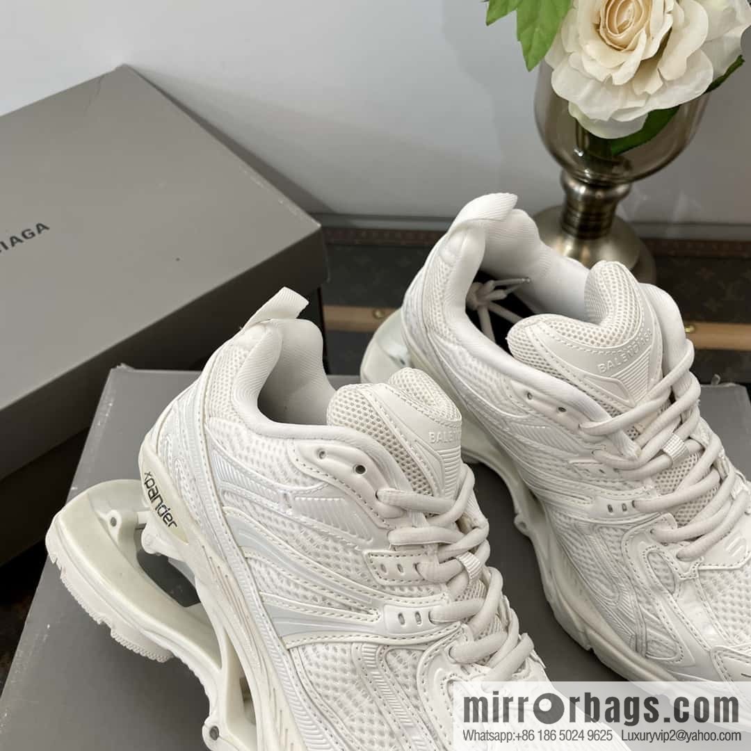 𝐁𝐚𝐥𝐞𝐧𝐜𝐢𝐚𝐠𝐚|||𝐗-𝐏𝐚𝐧𝐝𝐞𝐫 series. Vintage old spring shoes