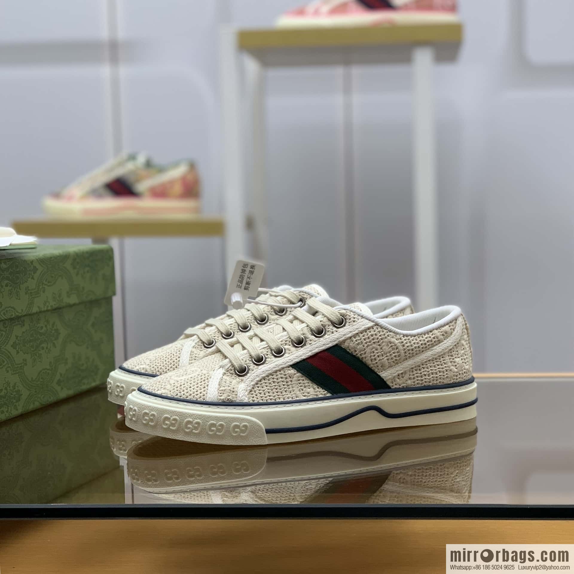 Gucci Gucci uses GG embroidery cotton crocheted fabric [G home 1977 Unisex canvas shoes]