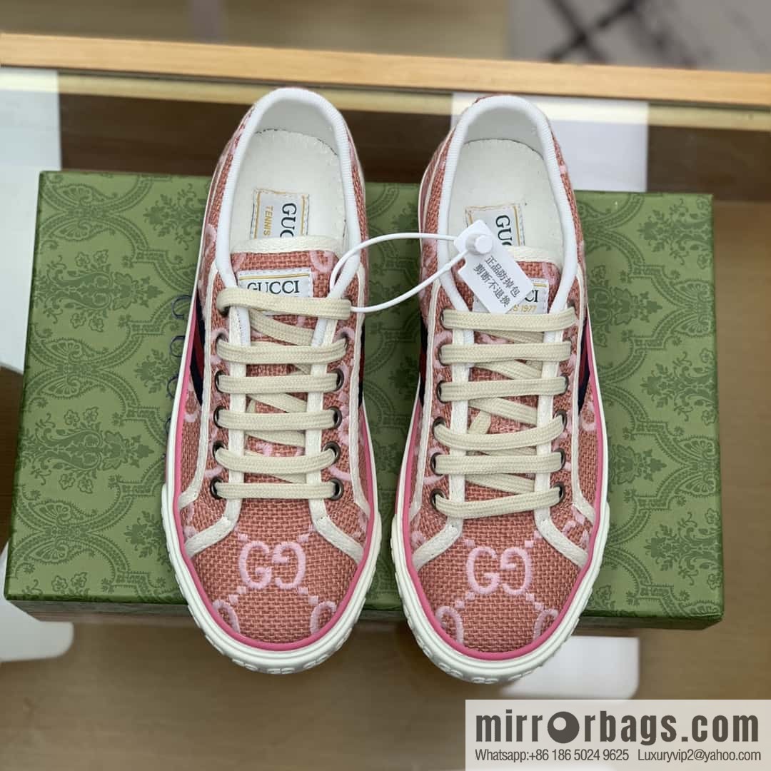 Gucci Gucci uses light pink and white double G embroidery cotton crocheted fabric [G home 1977 women's canvas shoes]