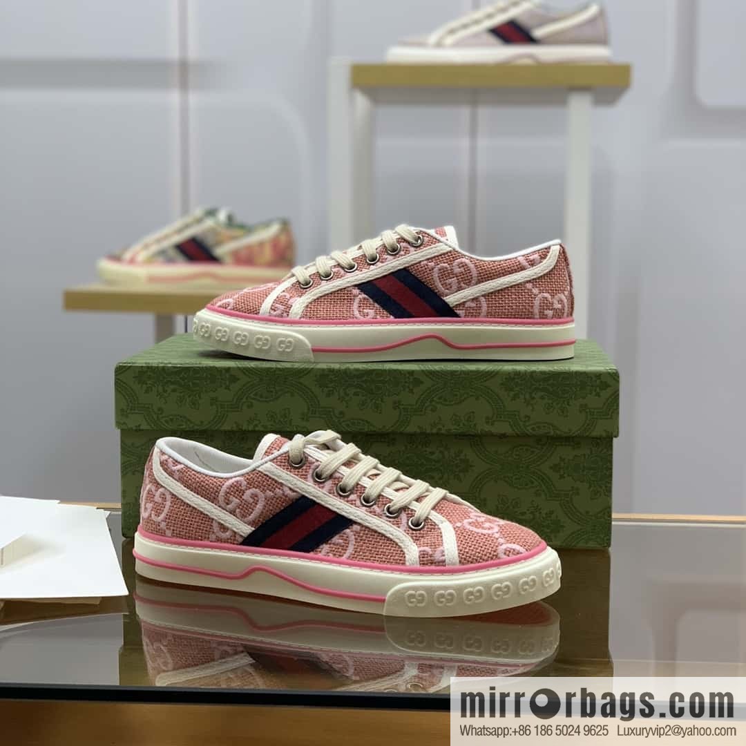 Gucci Gucci uses light pink and white double G embroidery cotton crocheted fabric [G home 1977 women's canvas shoes]