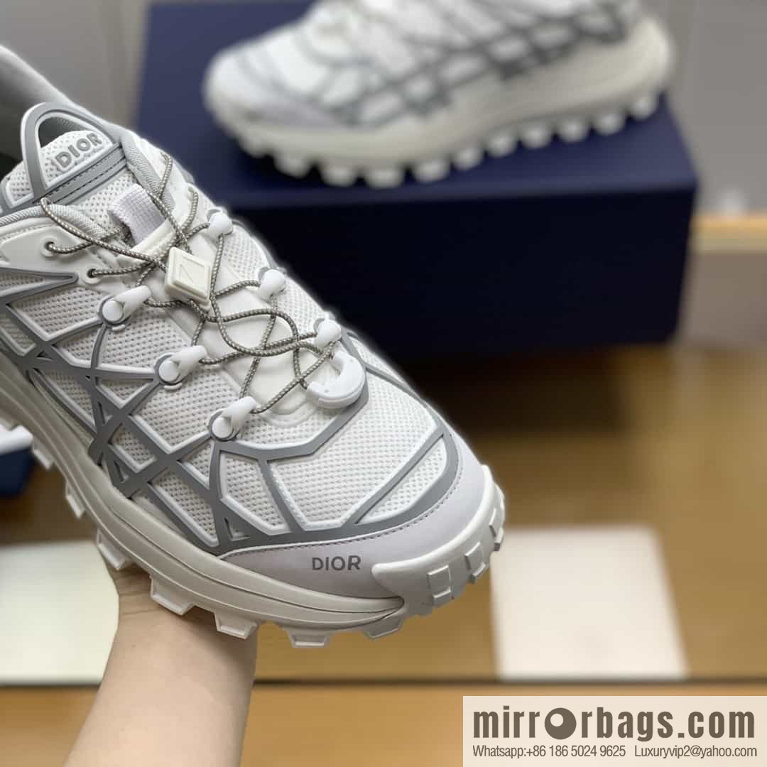 Dior Dior makes new men's B31 sports and leisure shoes with white mesh fabric