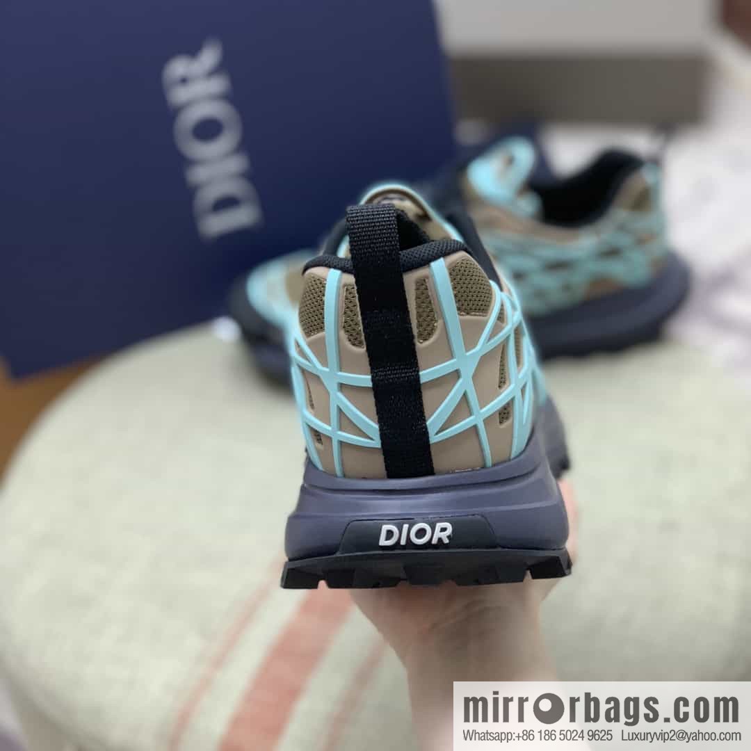 DIOR Dior makes new men's B31 sports and leisure shoes with khaki mesh fabric
