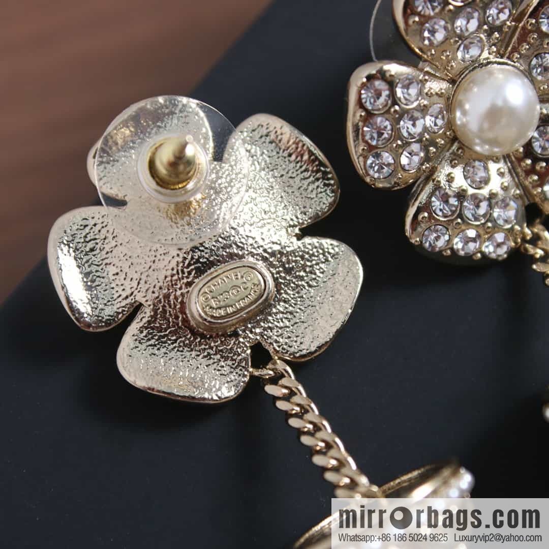 New ☑️ CHANEL Chanel C1 double c full diamond flower pot stud earrings