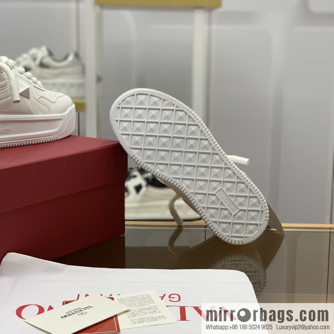 VALENTINO Valentino with sheepskin His & Hers low-top sneakers