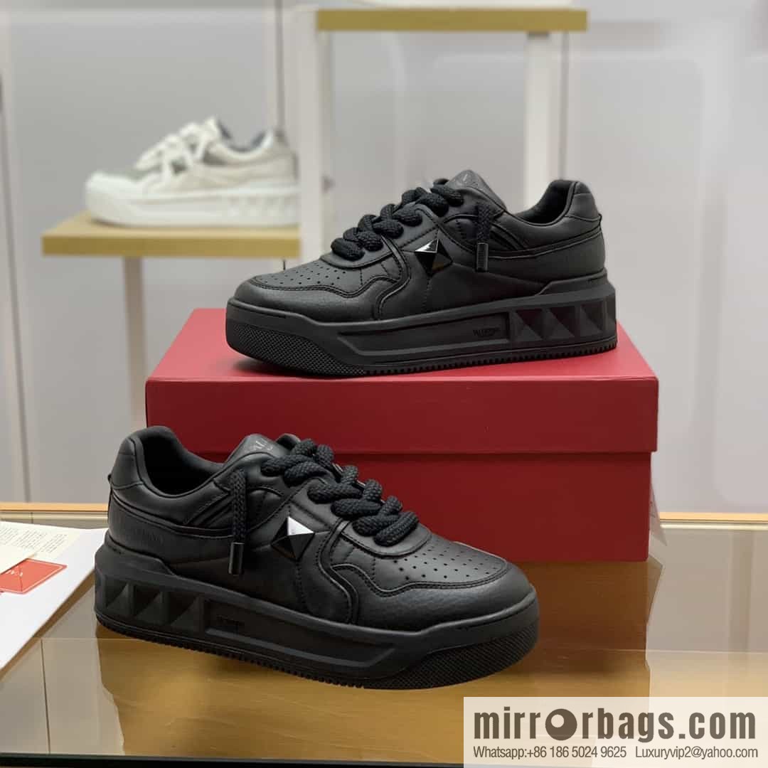VALENTINO Valentino with sheepskin His & Hers low-top sneakers