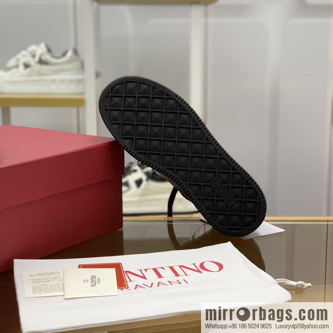 VALENTINO Valentino with sheepskin His & Hers low-top sneakers