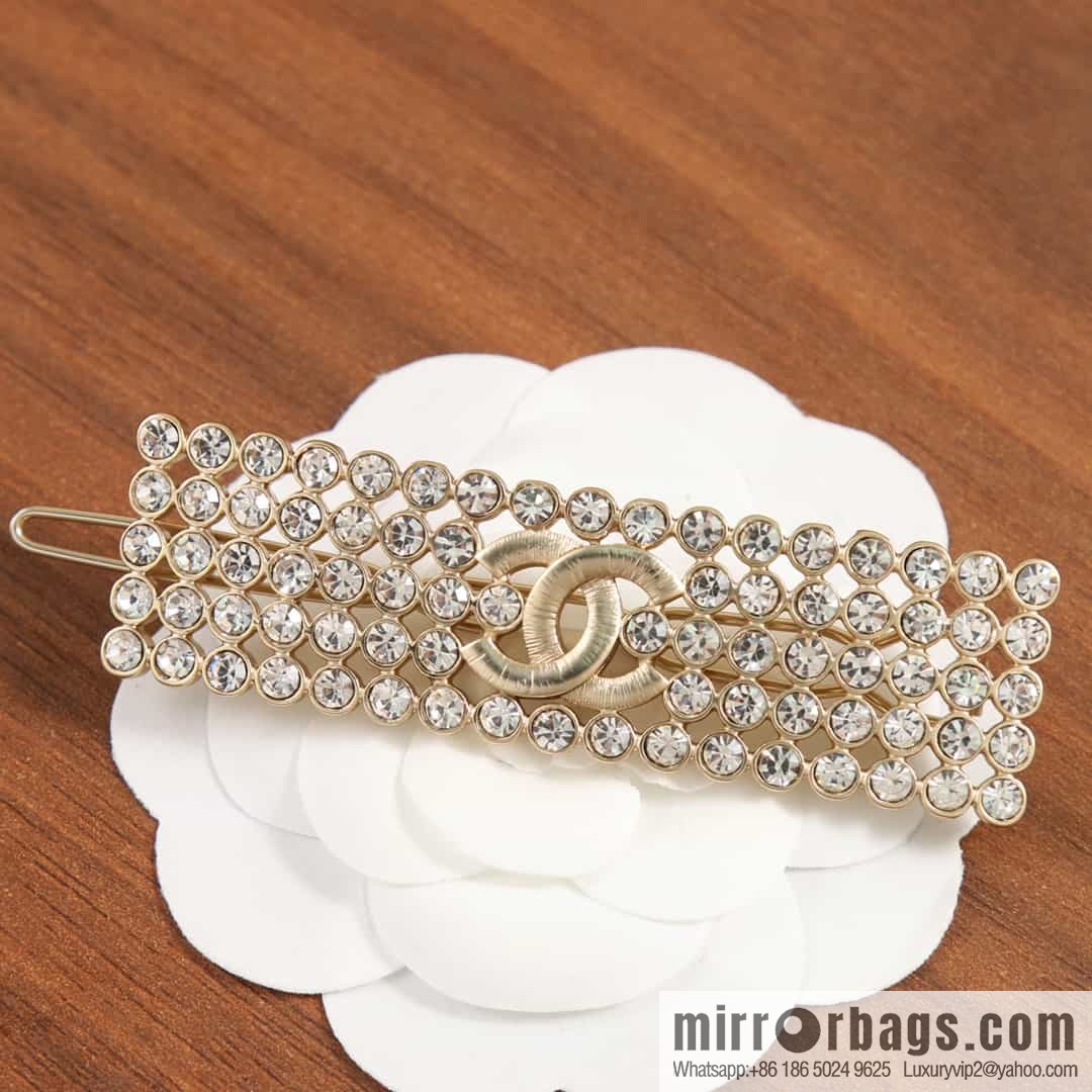 New ☑️ Chanel double c full diamond hairpin hairpin