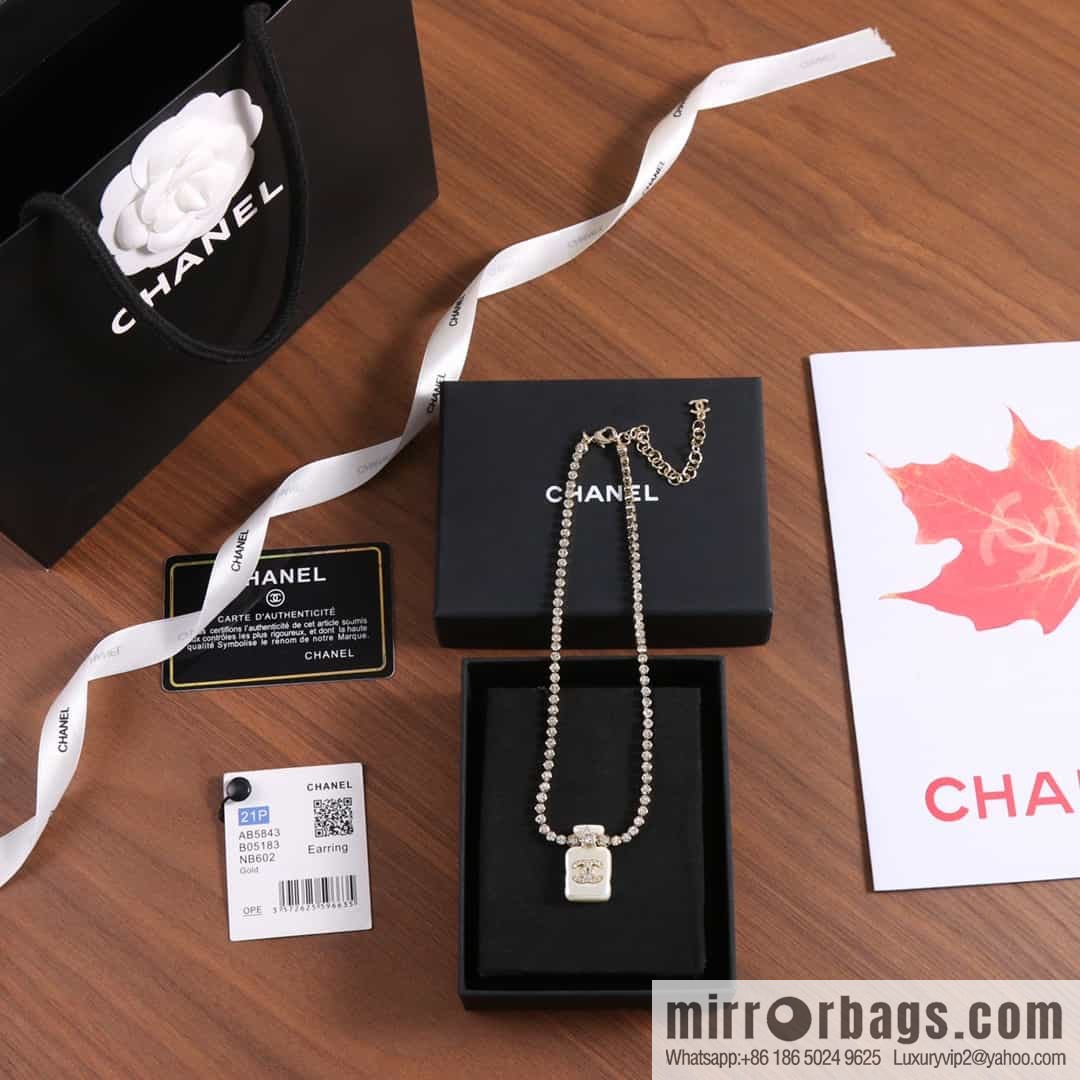 New ☑️ Chanel double c perfume bottle full of diamonds necklace