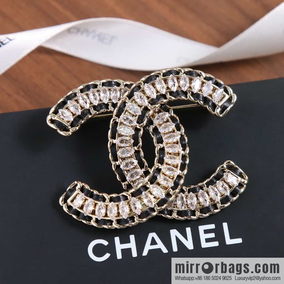 New ☑️ Chanel Double C Horse Eye Diamond Black Leather Rope Brooch