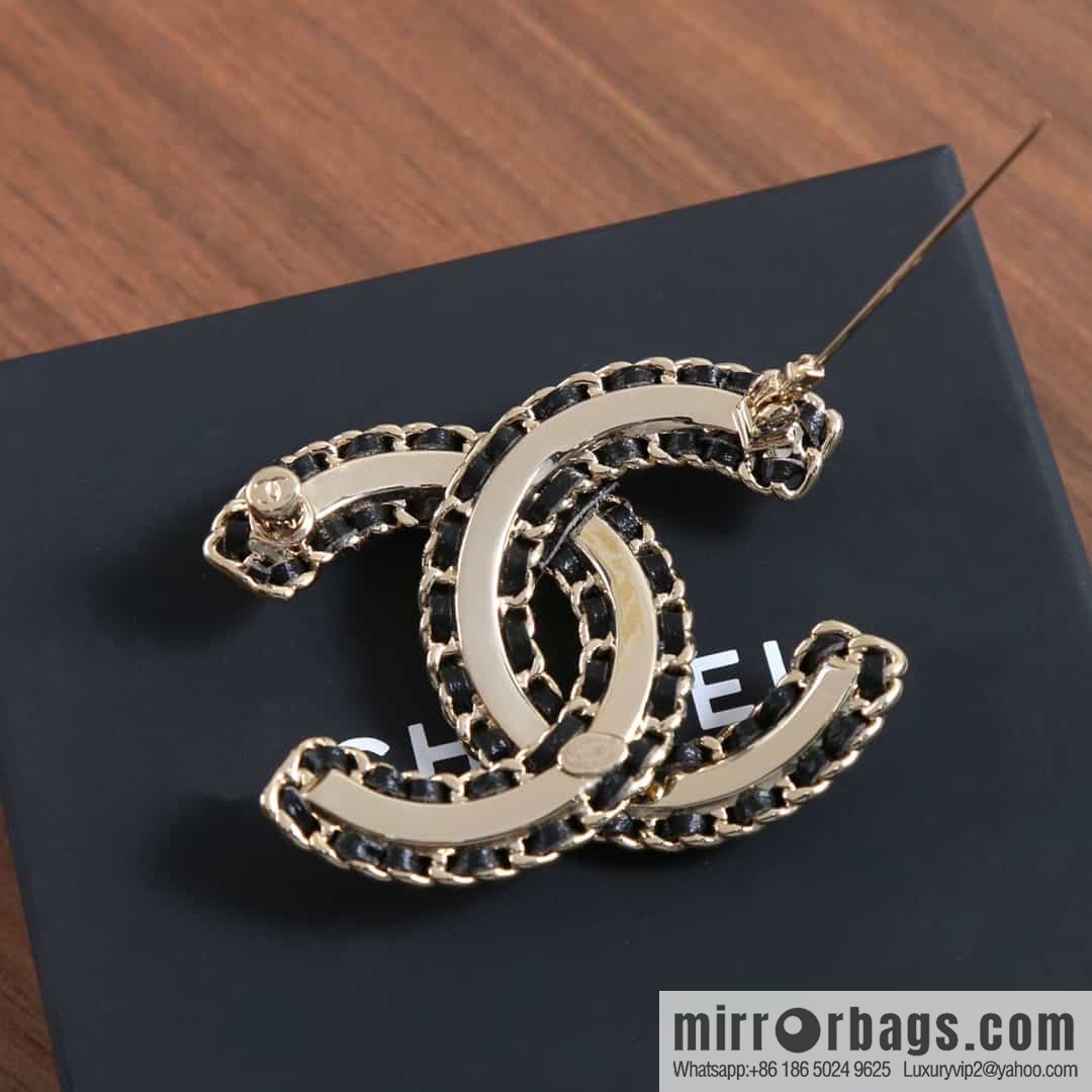 New ☑️ Chanel Double C Horse Eye Diamond Black Leather Rope Brooch