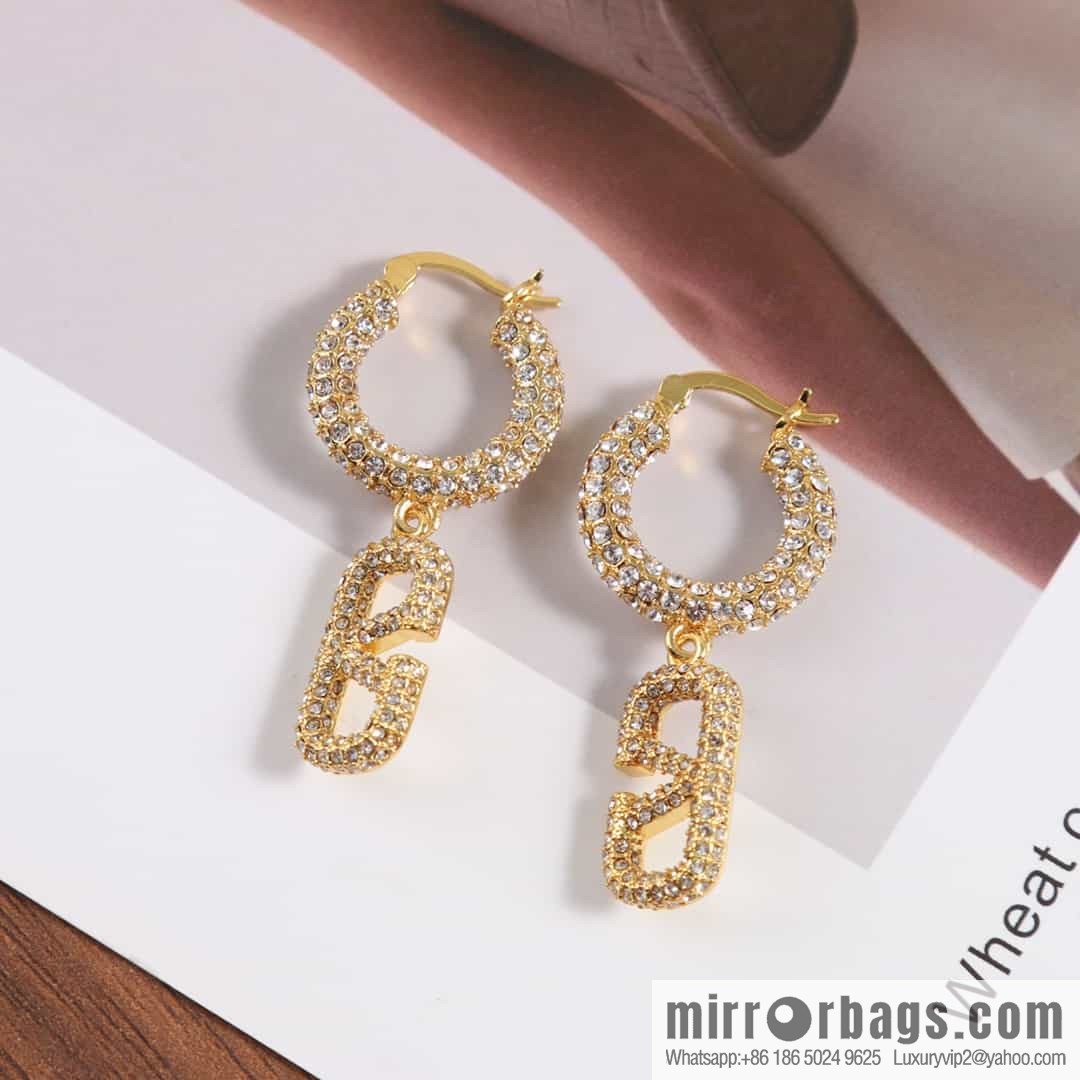New ☑️ Valentino full diamond earrings