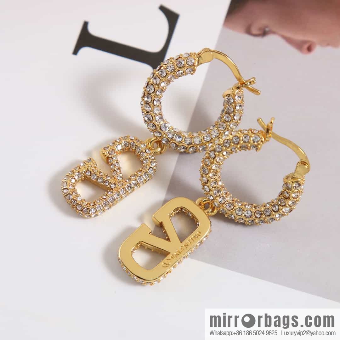 New ☑️ Valentino full diamond earrings