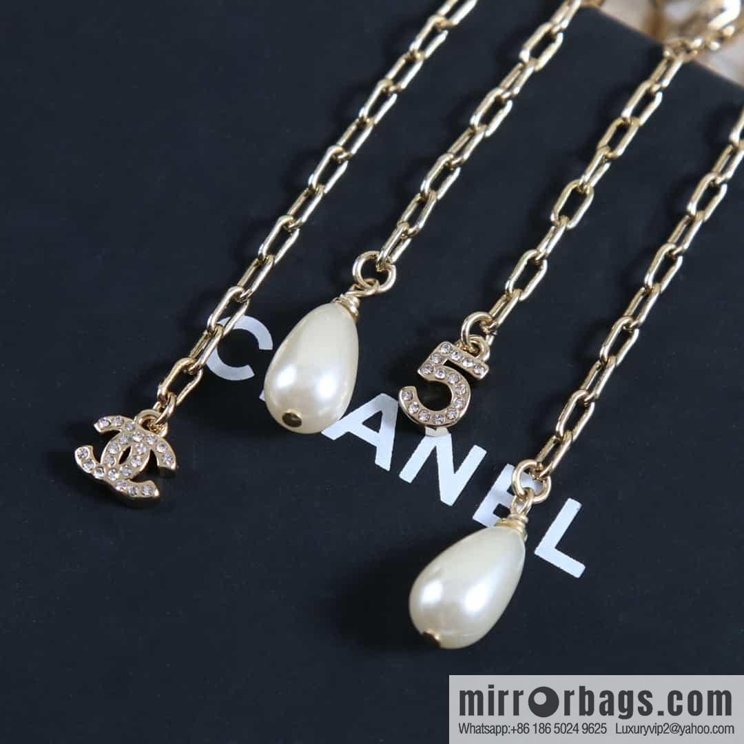 New ☑️ Chanel double c fringed pearl 5 character stud earrings