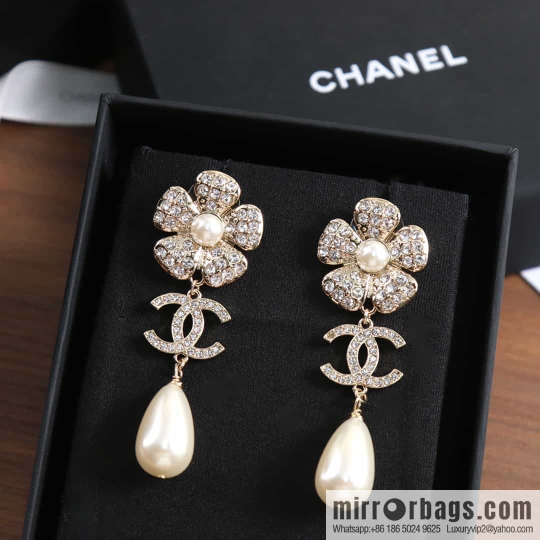 New ☑️ Chanel c3 full diamond double c flower pearl stud earrings