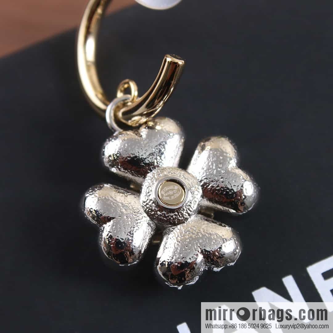 New ☑️ chanel c2 double c flower pentagram ⭐ star stud earrings