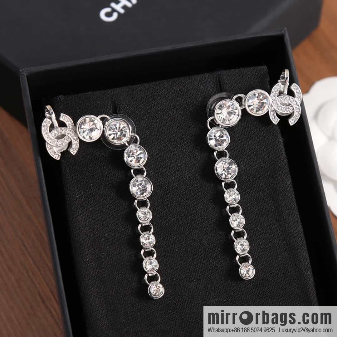 New ☑️ Chanel double c round fringed earclip stud earrings