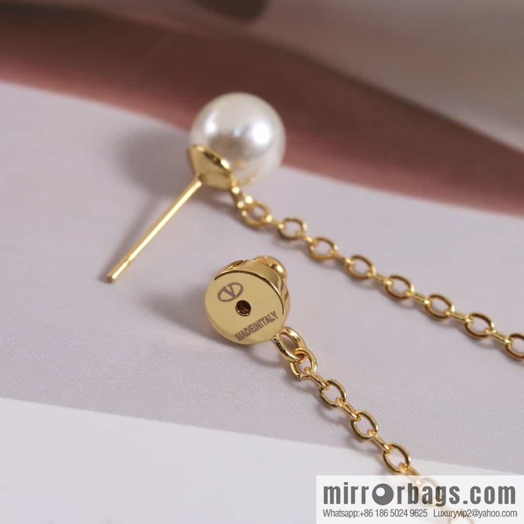 New ☑️ Valentino tassel pearl earrings