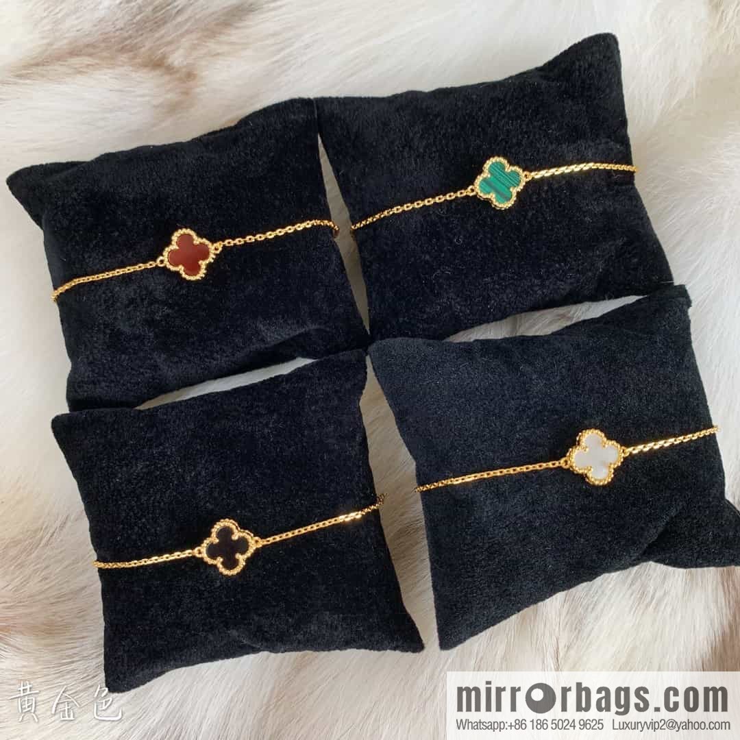 Van Cleef & Arpels Mini Four-Leaf Clover Bracelet
