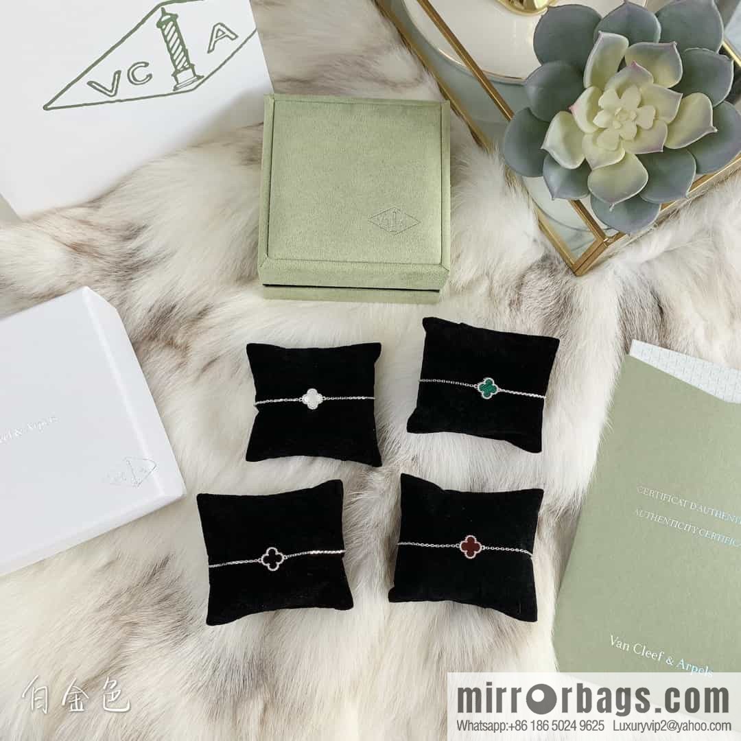 Van Cleef & Arpels Mini Four-Leaf Clover Bracelet