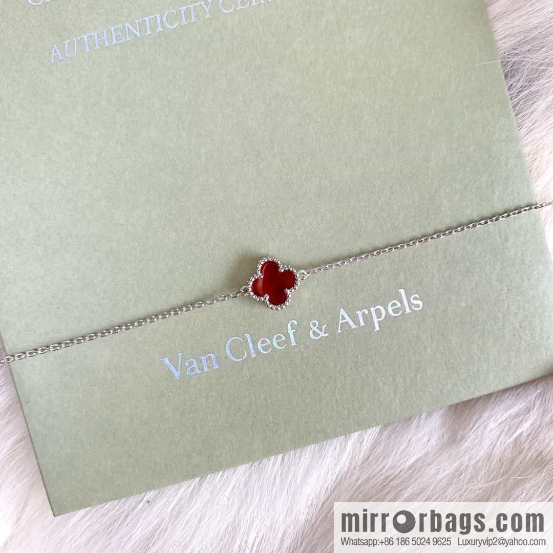 Van Cleef & Arpels Mini Four-Leaf Clover Bracelet