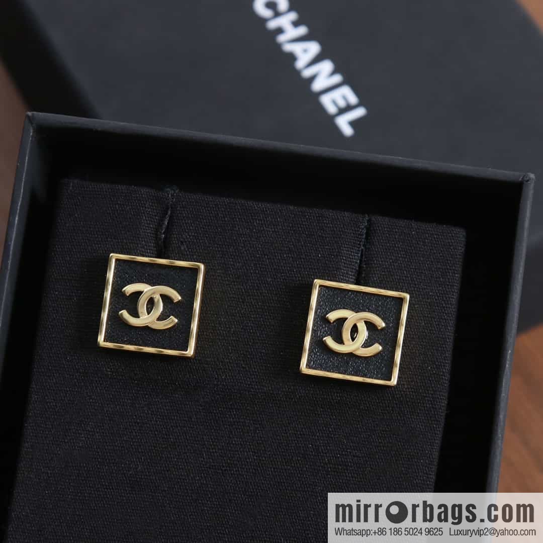 New ☑️ Chanel c1 double c square black leather earrings