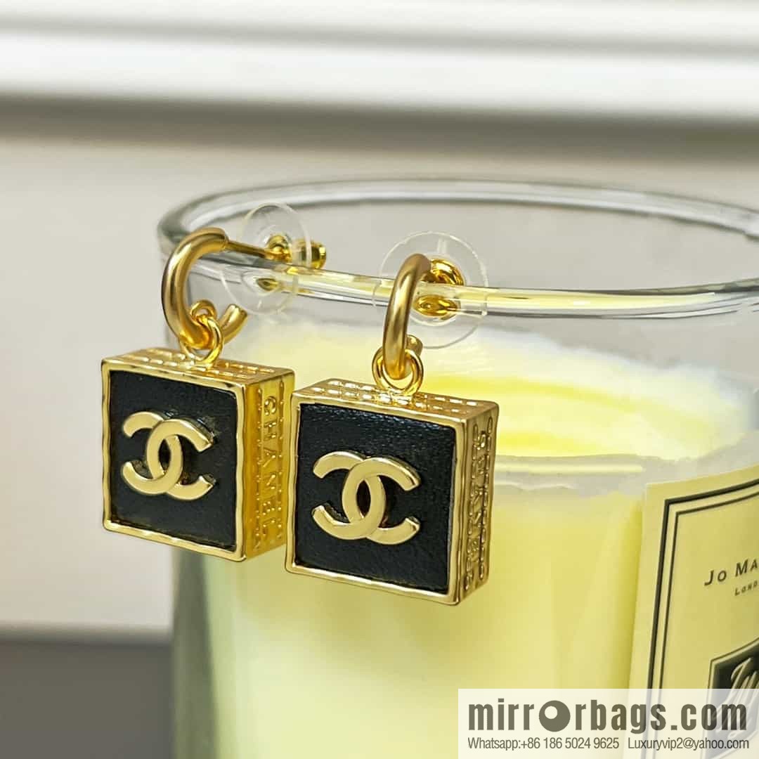 New ☑️ chanel c2 double c square black leather earrings