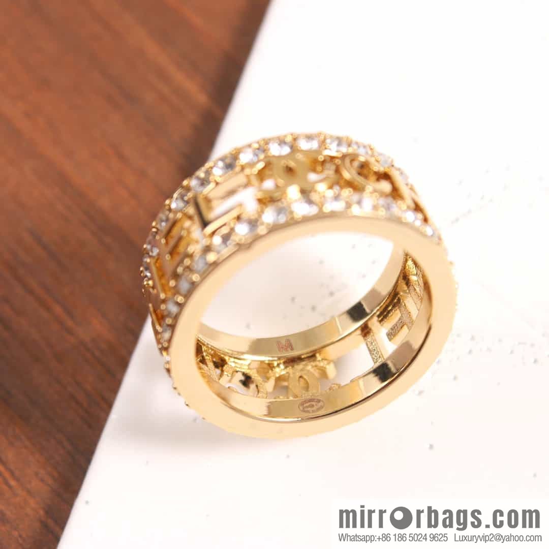 New ☑️ CHANEL Chanel hollowed-out letter full diamond ring