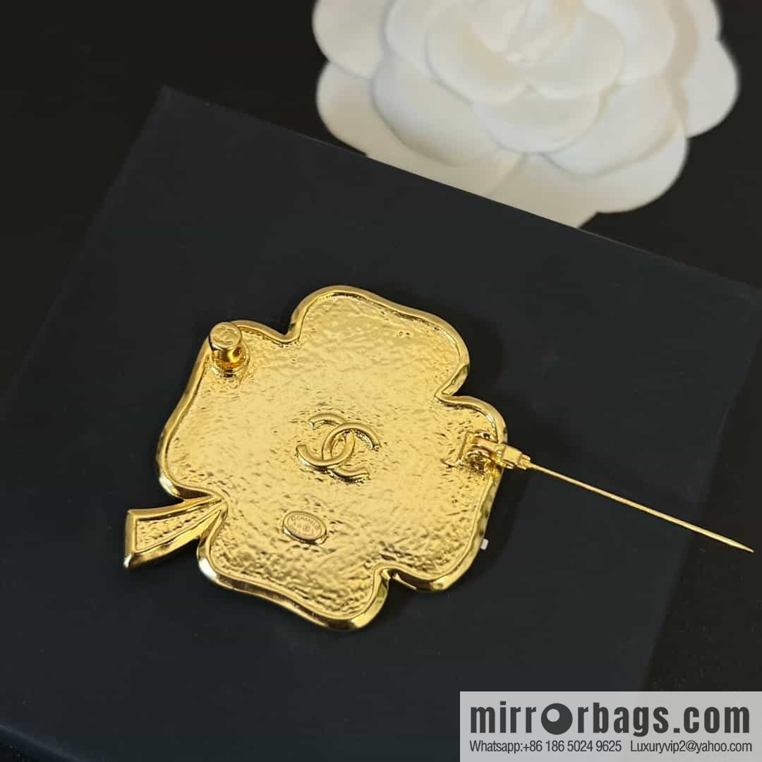 New ☑️ Chanel double c black four-leaf clover brooch