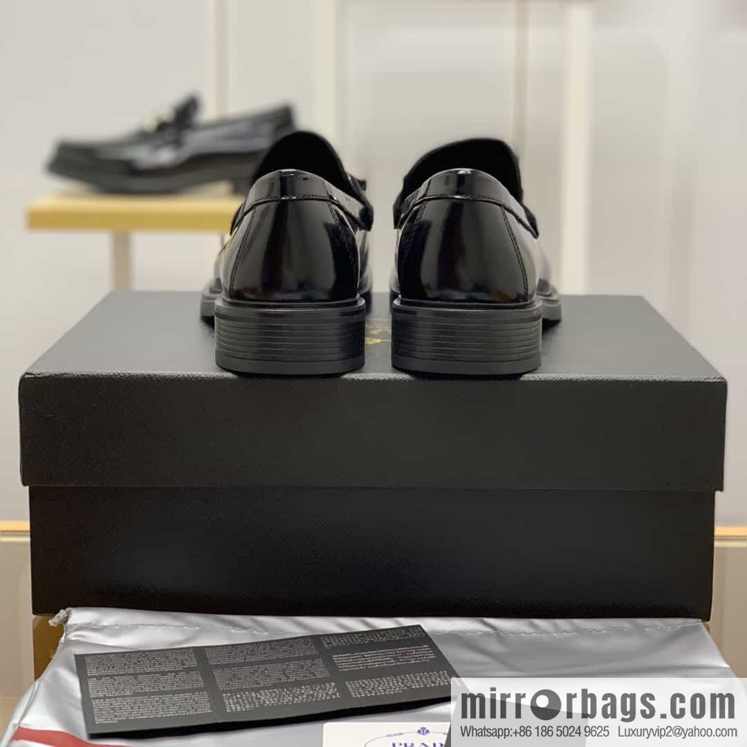 PRADA Prada men's loafers crafted in black smooth cow leather (fabric)