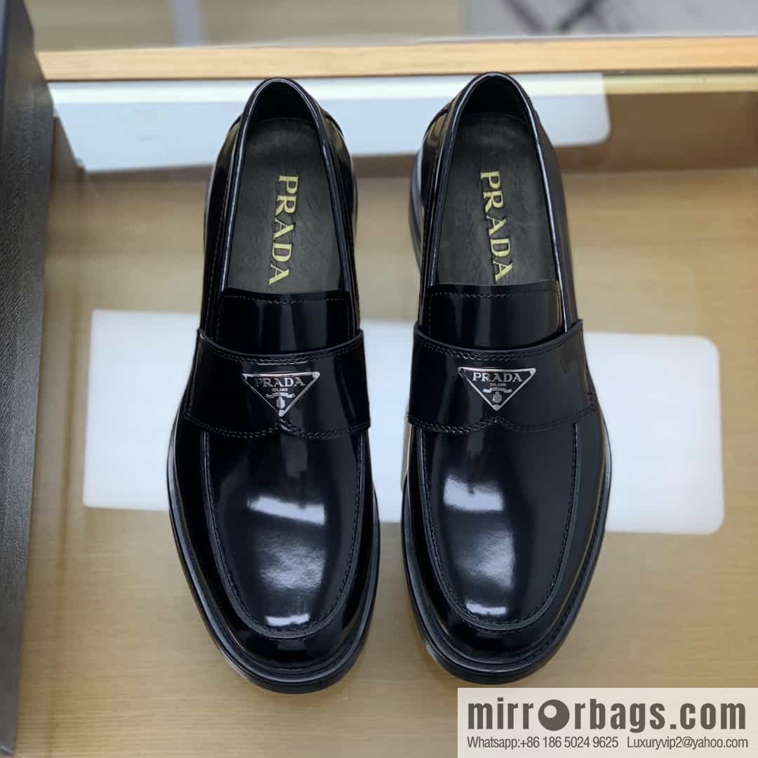 PRADA Prada men's loafers crafted in black smooth cow leather (fabric)