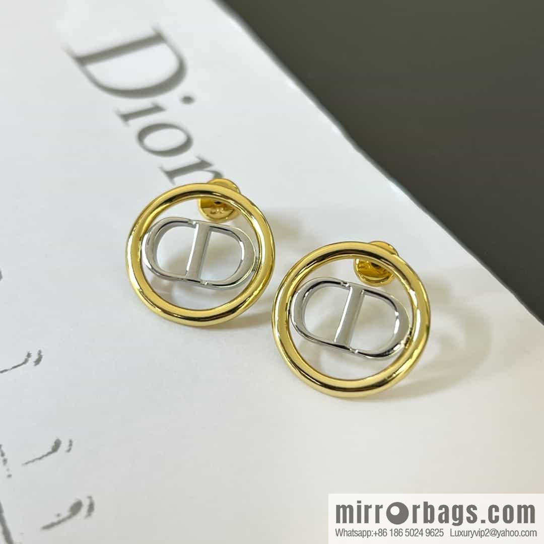 New ☑️ DIOR CD stud earrings