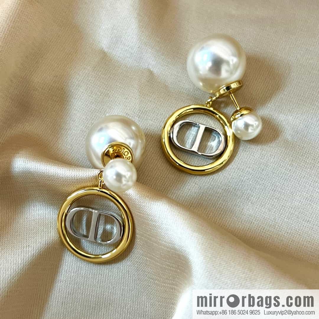New ☑️ DIOR size pearl CD stud earrings