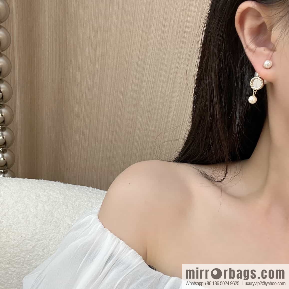 New ☑️ DIOR size pearl mirror stud earrings