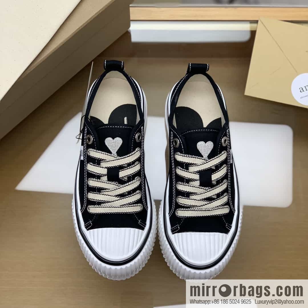 AMI new women's lace-up low-top thick-soled muffin shoes