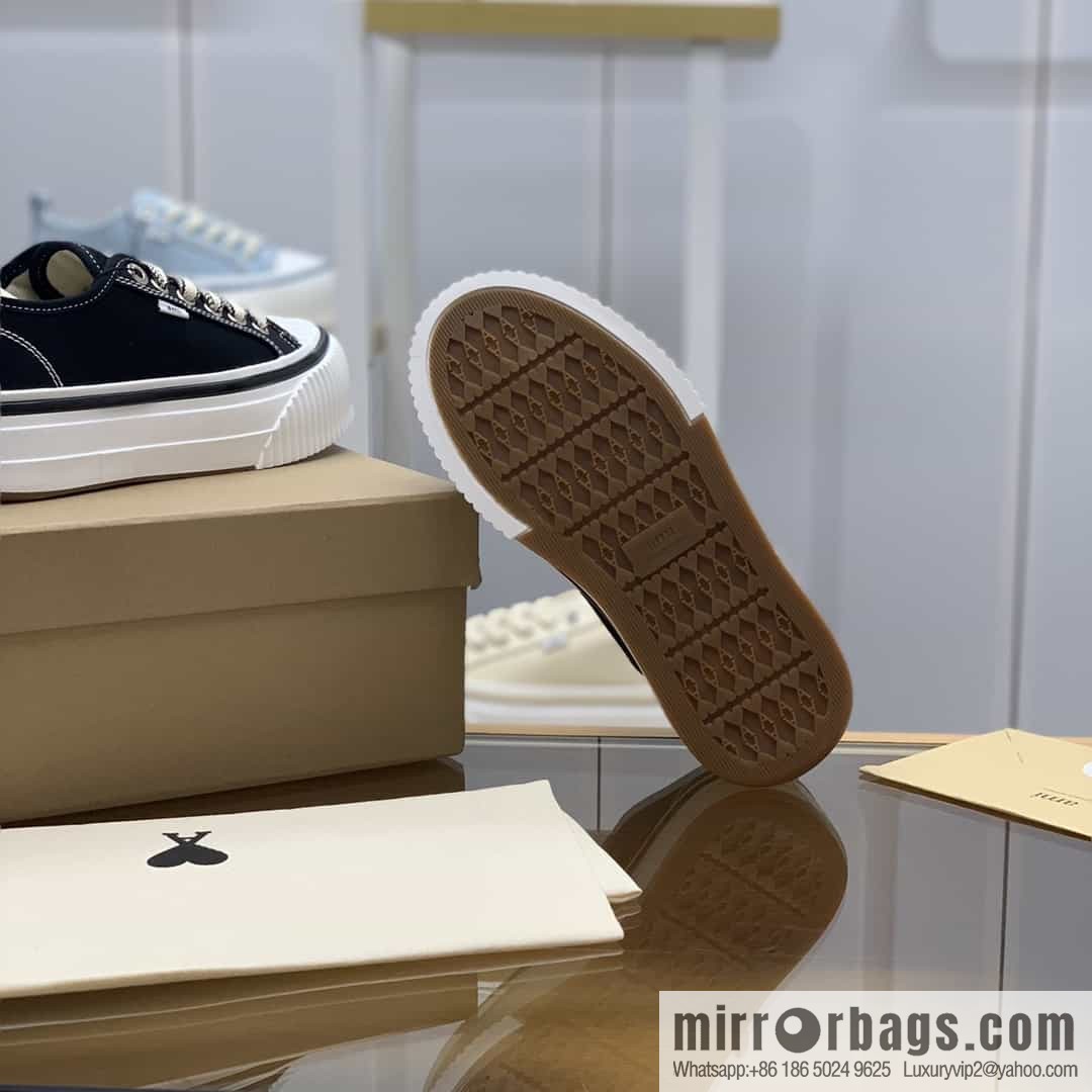 AMI new women's lace-up low-top thick-soled muffin shoes