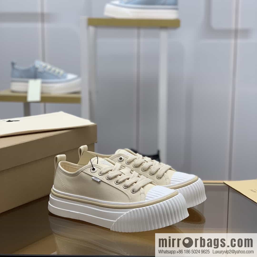 AMI new women's lace-up low-top thick-soled muffin shoes
