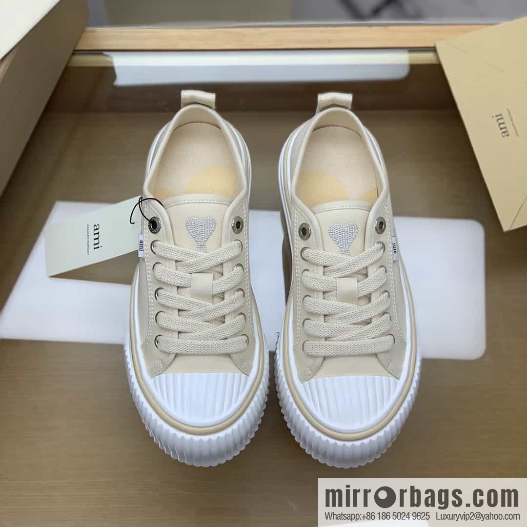 AMI new women's lace-up low-top thick-soled muffin shoes