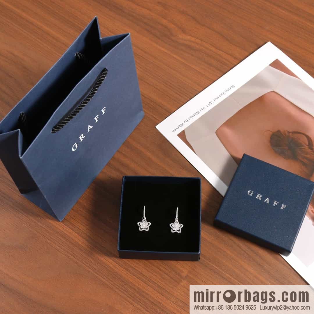 GRAFF Wild Flover Flower Diamond Earrings