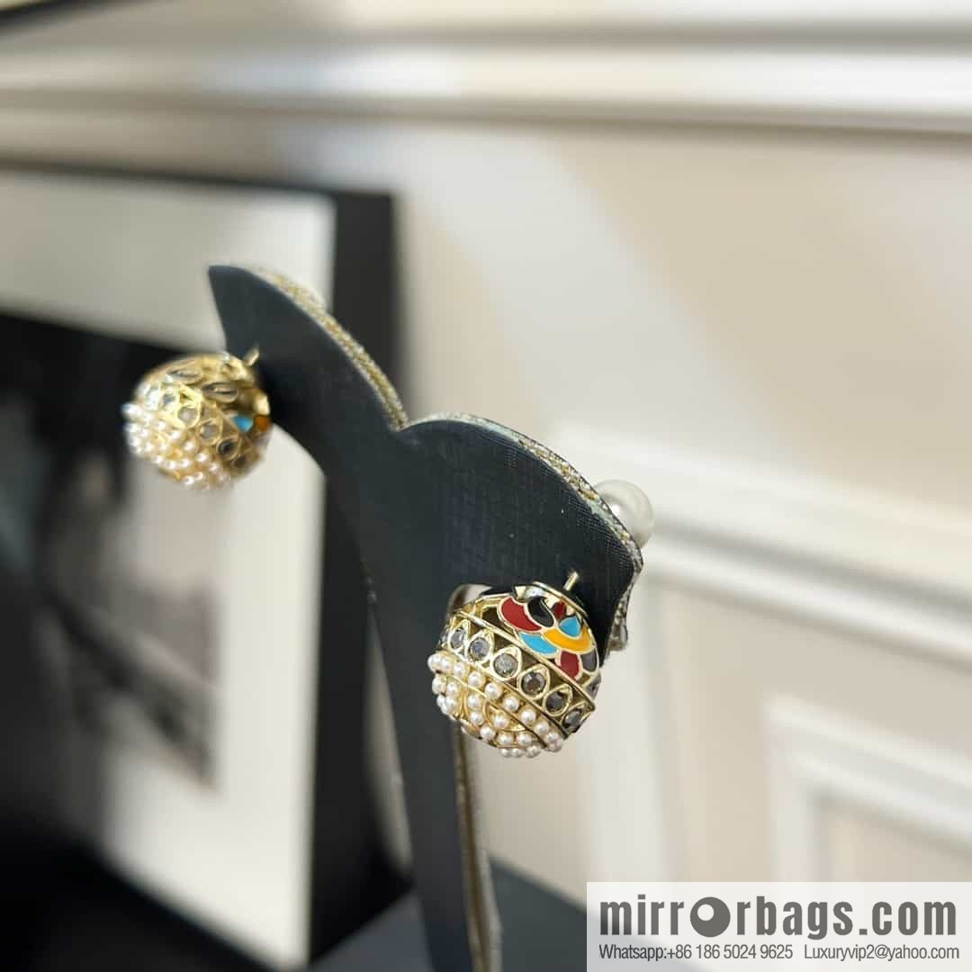 New ☑️ DIOR color painted pearl stud earrings