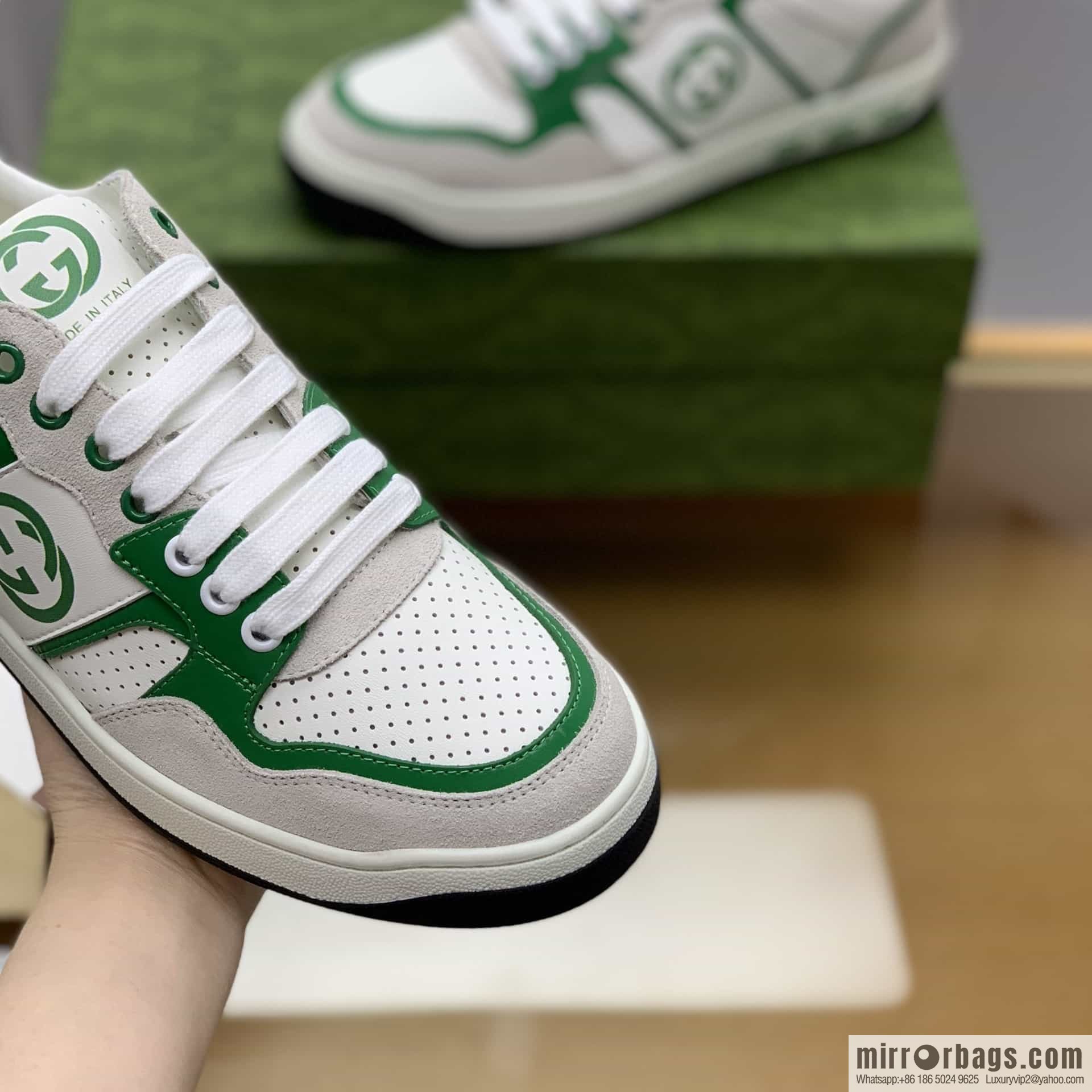 Gucci Gucci uses color matching leather and integrates iconic elements into men's casual shoes