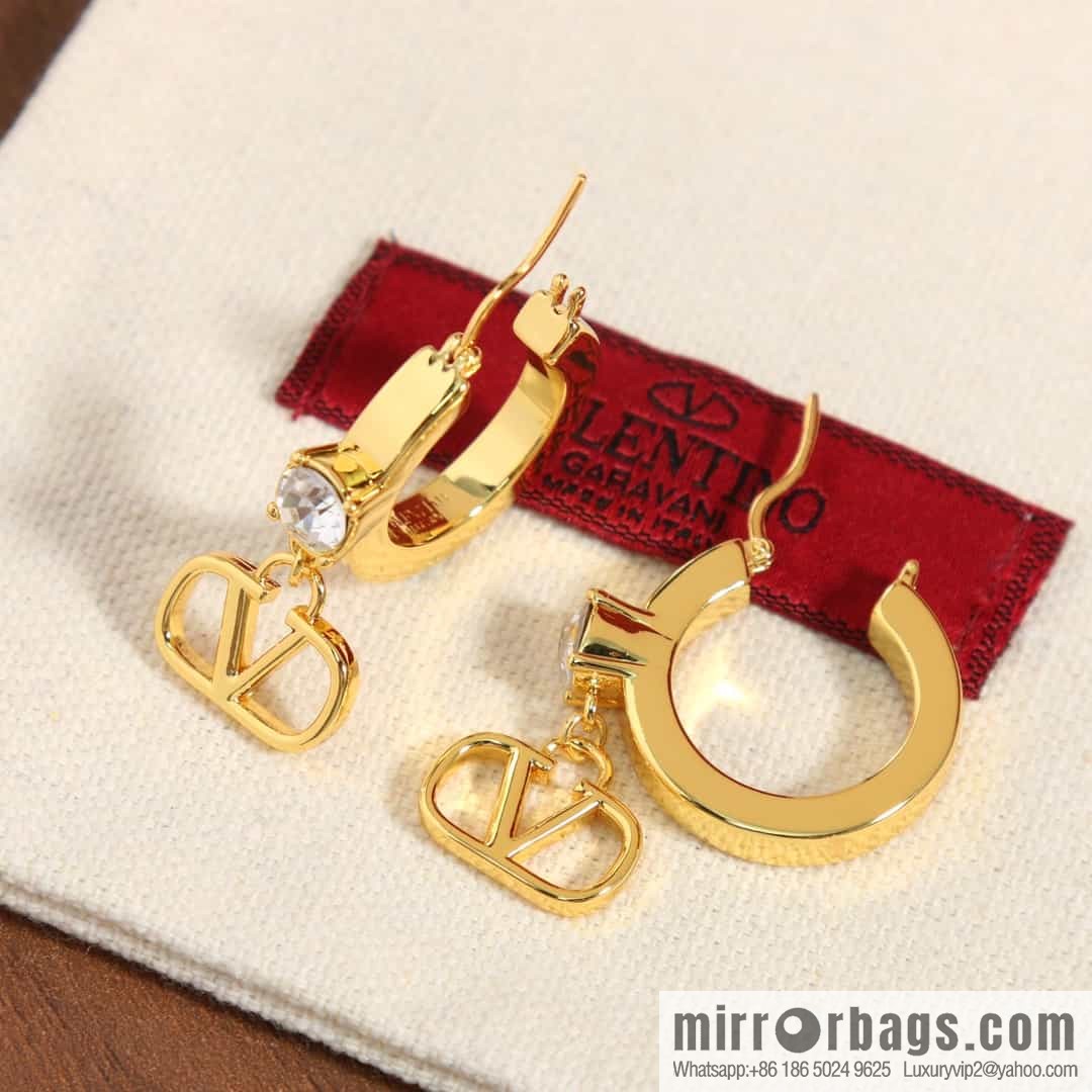 New ☑️ Valentino stud earrings