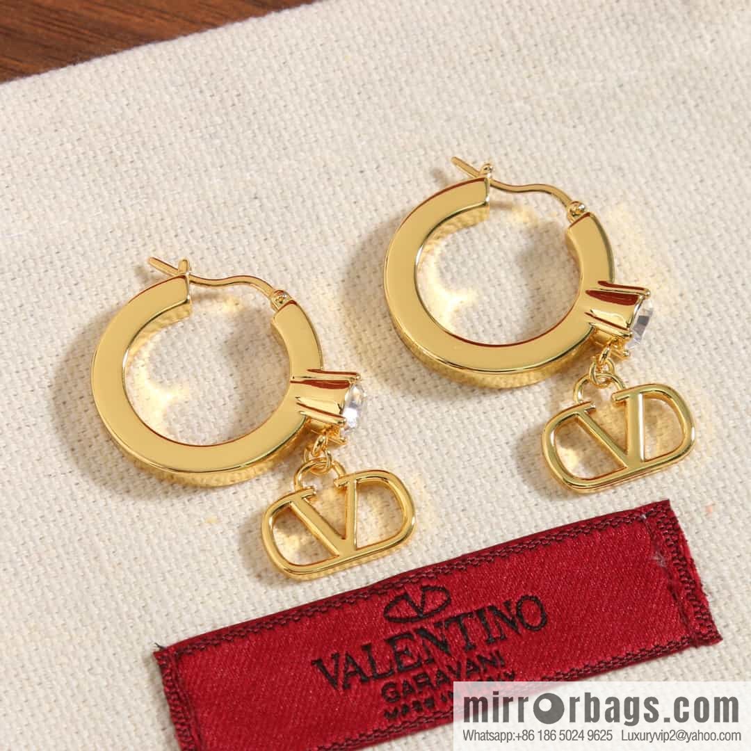 New ☑️ Valentino stud earrings