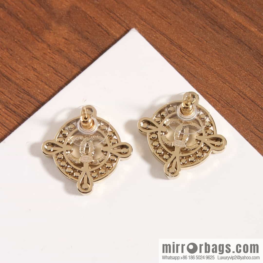 New ☑️ Chanel c1 double c round full diamond stud earrings