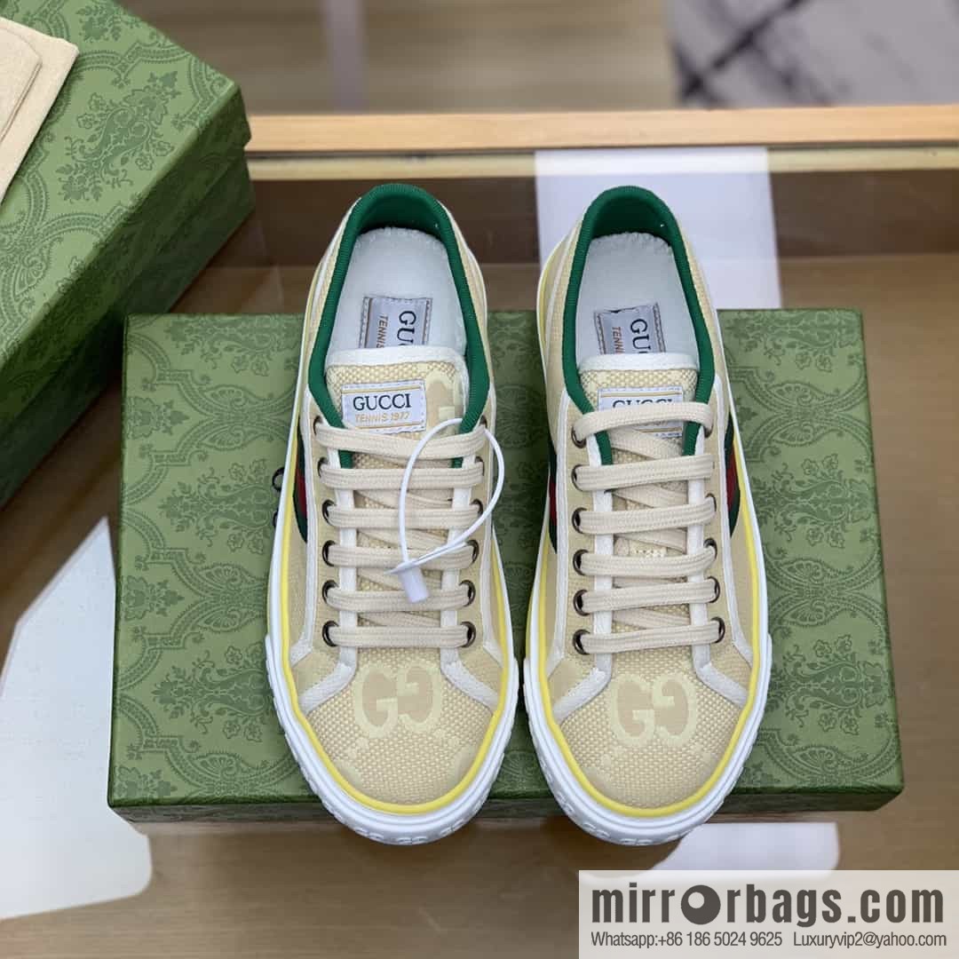 Gucci Gucci uses beige and light purple super double G canvas sneakers