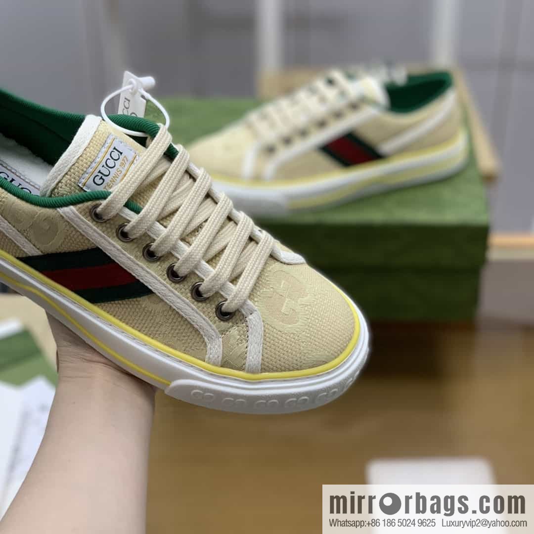Gucci Gucci uses beige and light purple super double G canvas sneakers