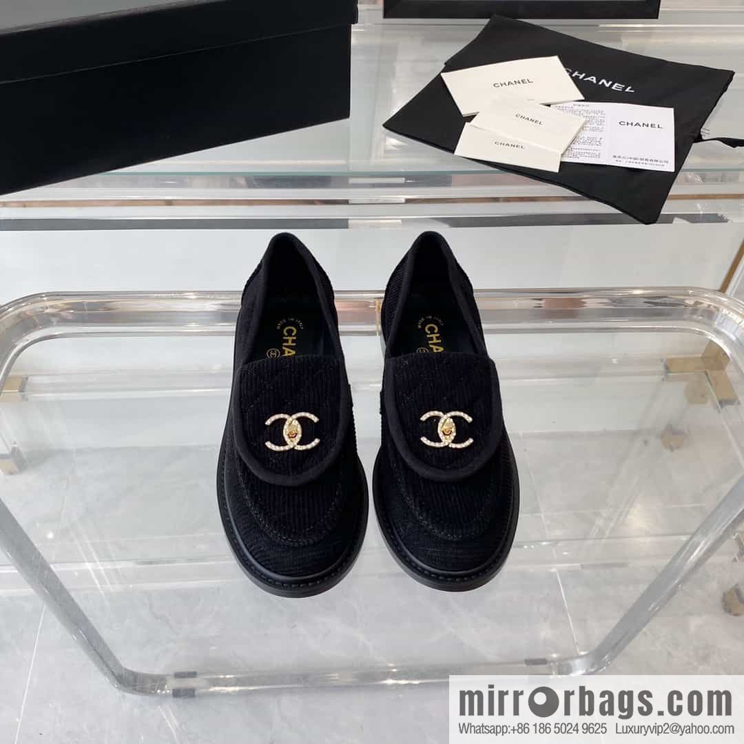Chanel Chanel imported denim upper sheepskin foot sneakers