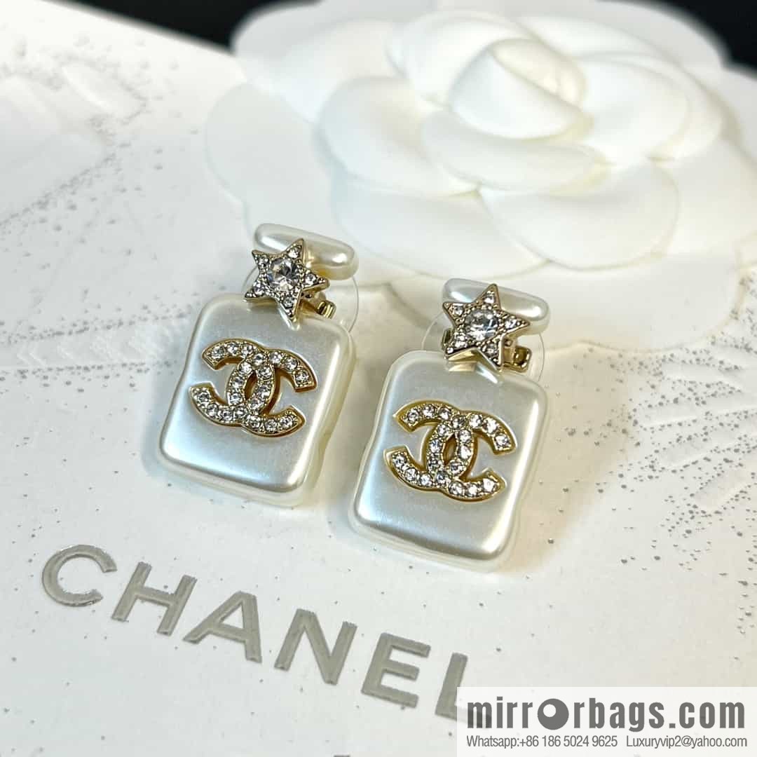 New ☑️ Chanel double c acrylic perfume bottle stud earrings