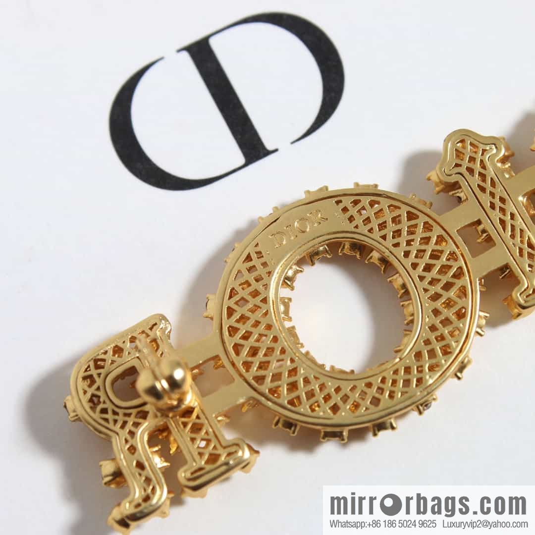 New ☑️ DIOR Dior hollowed out full diamond letter brooch