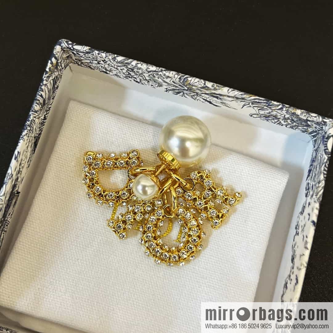 New ☑️ DIOR Dior size pearl hollow full diamond stud earrings